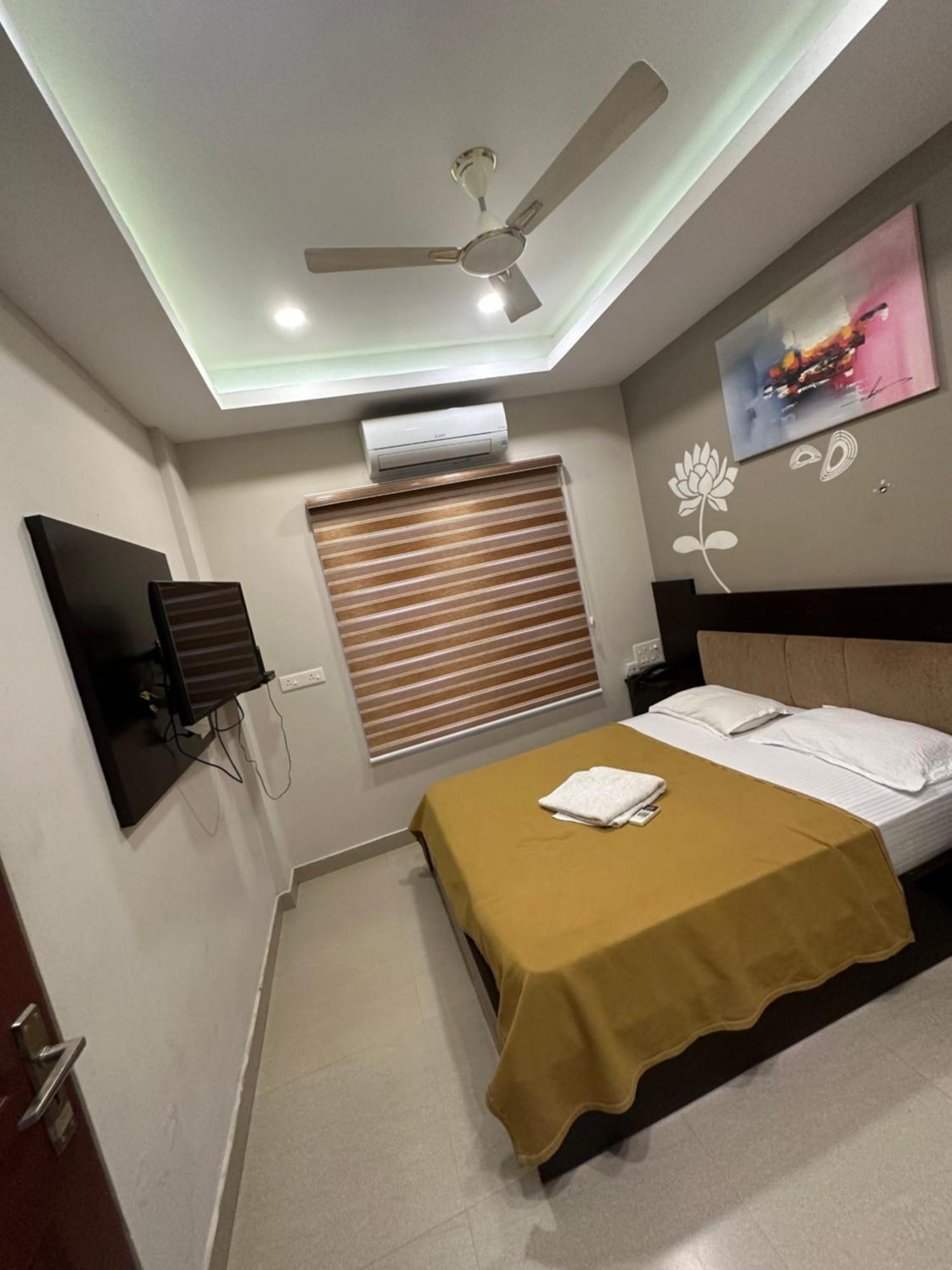 Metro Residency Ξενοδοχείο Kochi Εξωτερικό φωτογραφία