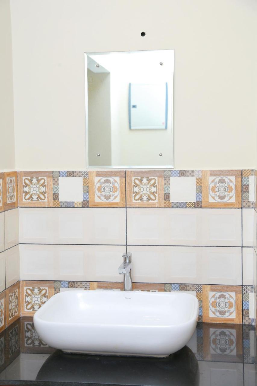 Metro Residency Ξενοδοχείο Kochi Εξωτερικό φωτογραφία